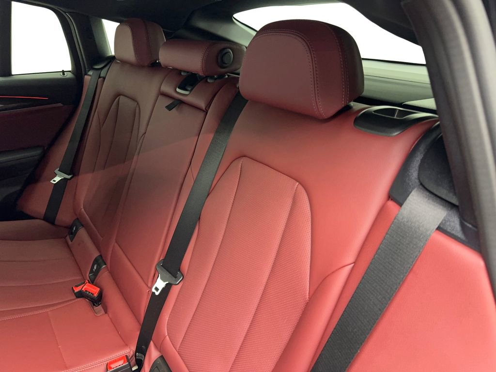 Used 2023 BMW X4 xDrive30i w/ Convenience Package image 34