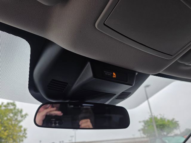 Used 2025 Nissan Rogue SV image 37