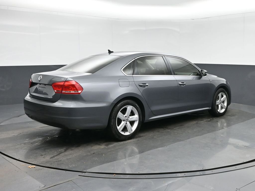 Used 2014 Volkswagen Passat 1.8T Wolfsburg Edition image 7