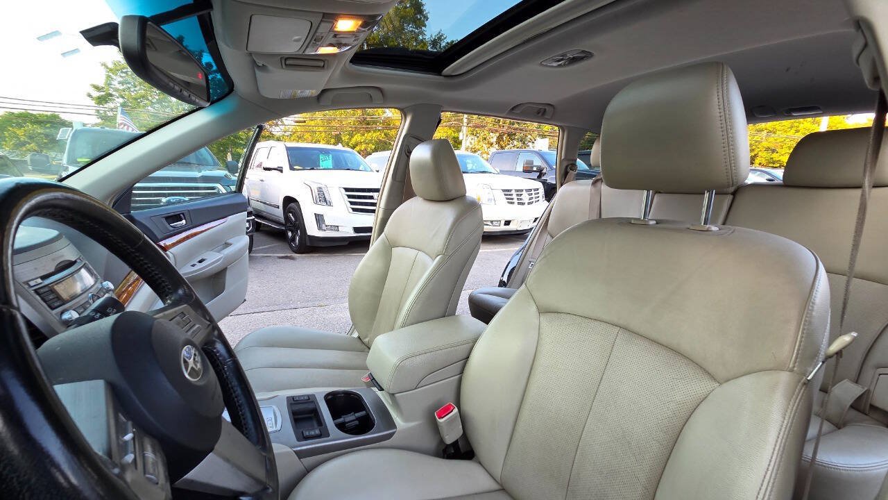 Used 2010 Subaru Outback 2.5i Limited AWD/4WD image 29