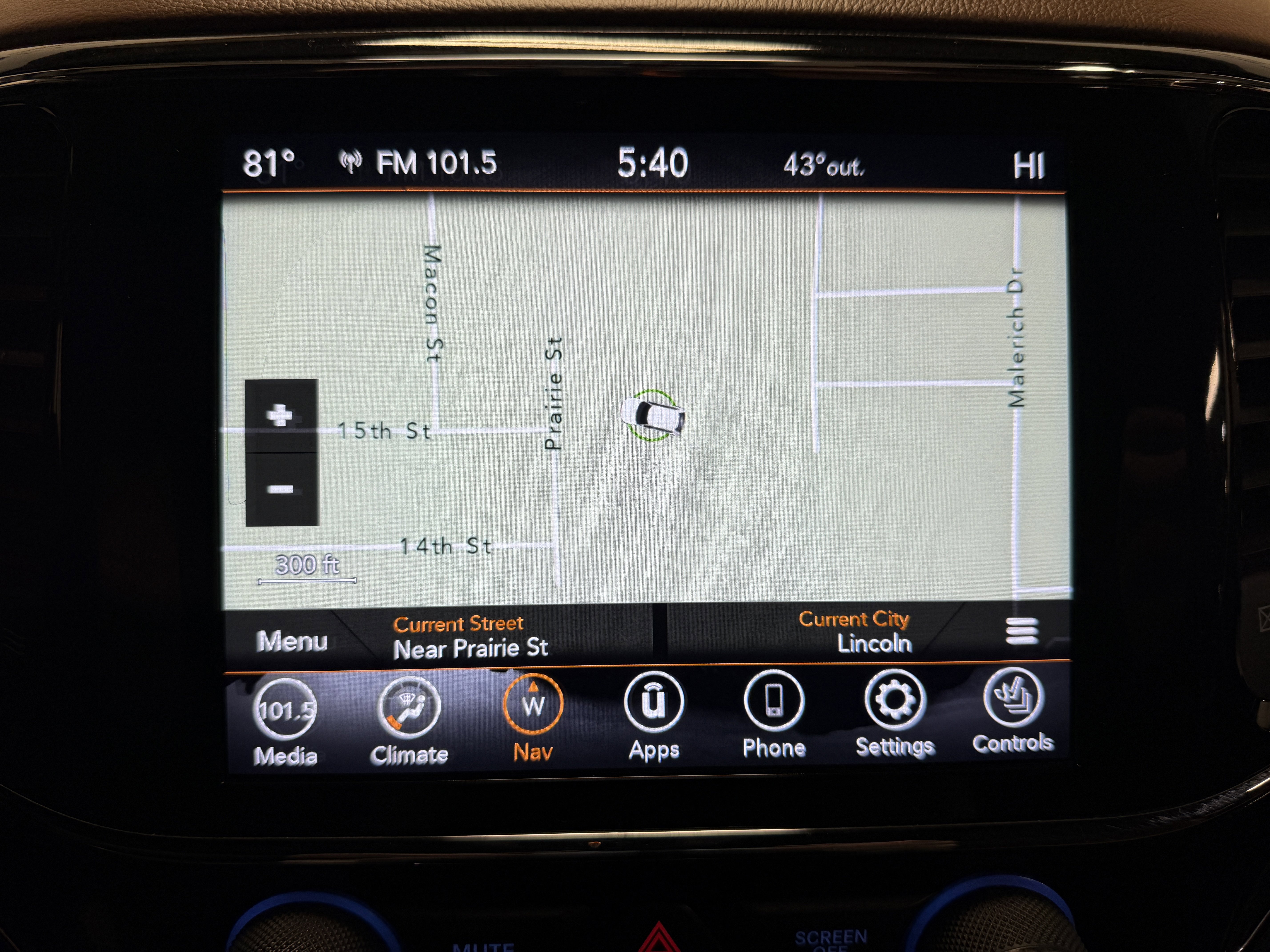 Used 2020 Jeep Grand Cherokee Overland image 11