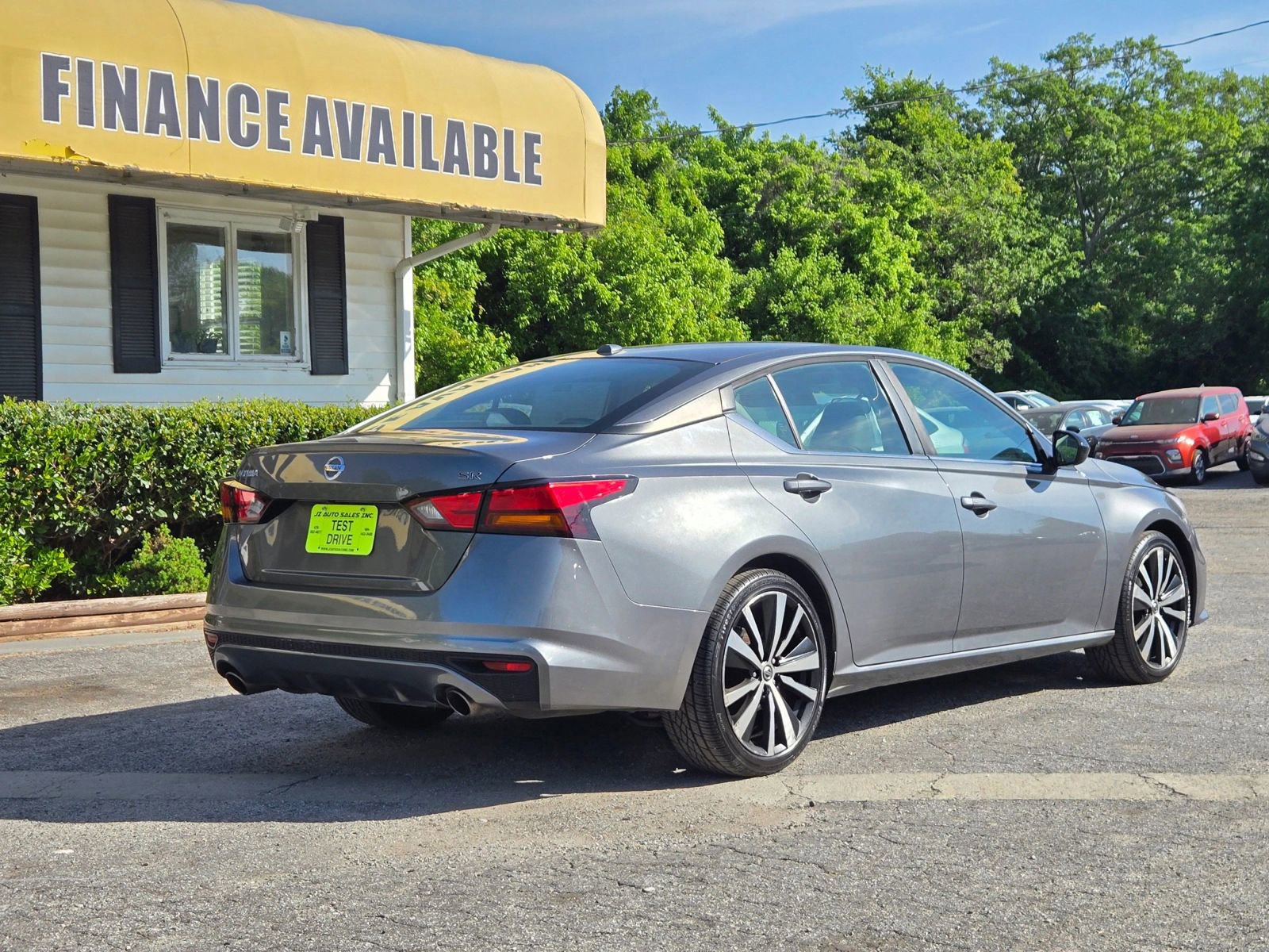 Used 2019 Nissan Altima 2.5 SR FWD image 3