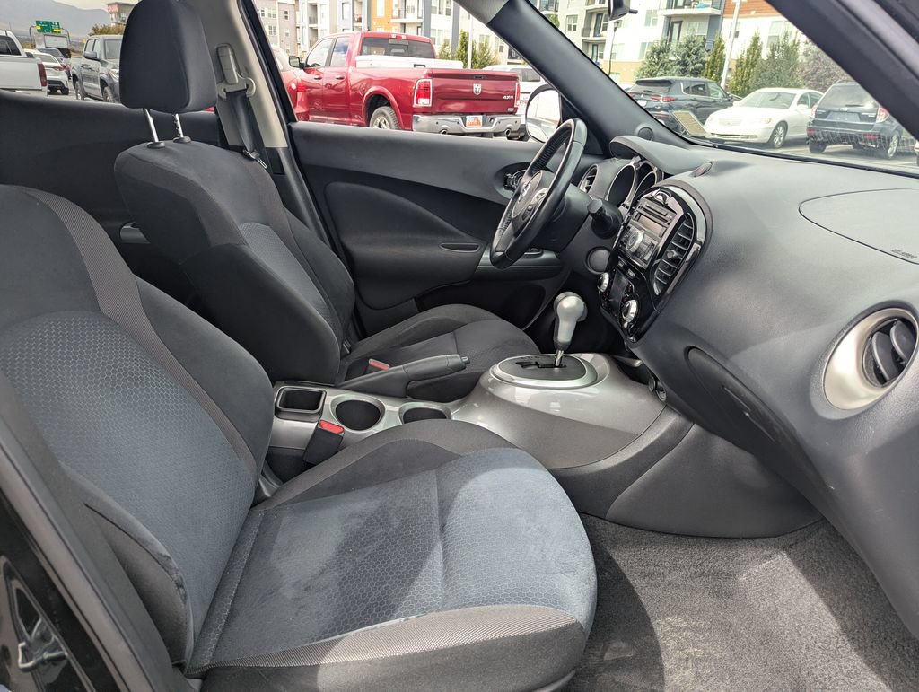 Used 2014 Nissan Juke SV AWD/4WD image 34