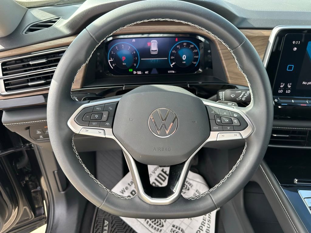 Used 2024 Volkswagen Atlas SE image 11