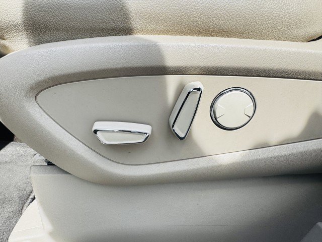 Used 2022 Lincoln Nautilus FWD w/ Premium Package image 11
