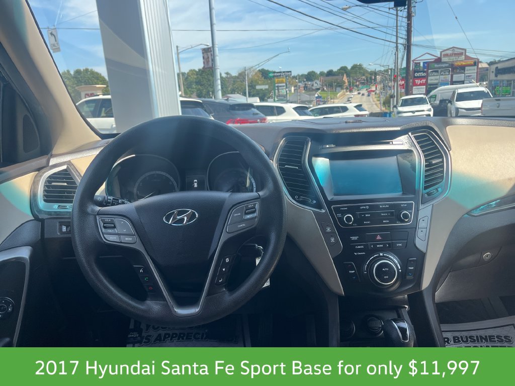 Used 2017 Hyundai Santa Fe Sport FWD image 13