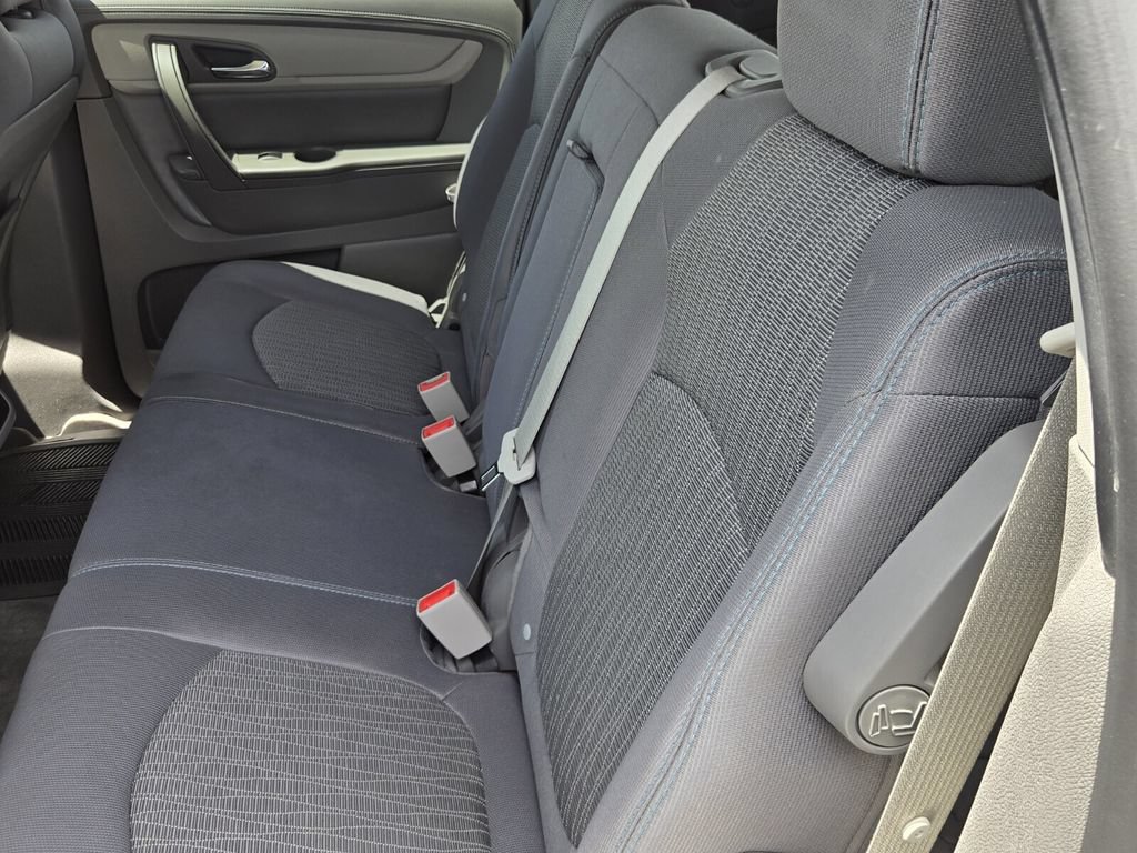 Used 2017 Chevrolet Traverse LS FWD image 12