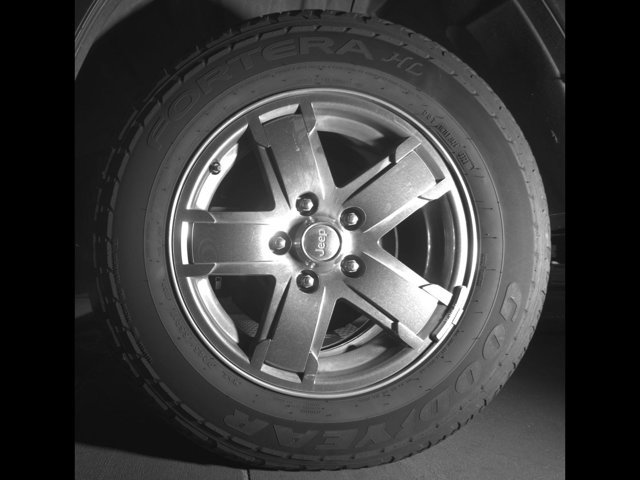 Used 2005 Jeep Grand Cherokee Limited AWD/4WD image 24
