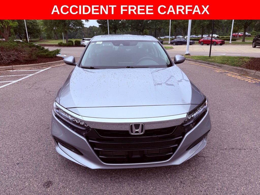 Used 2018 Honda Accord Touring image 2