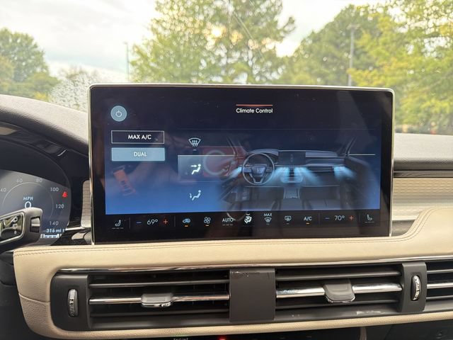 Used 2026 Lincoln Corsair Premiere FWD image 19