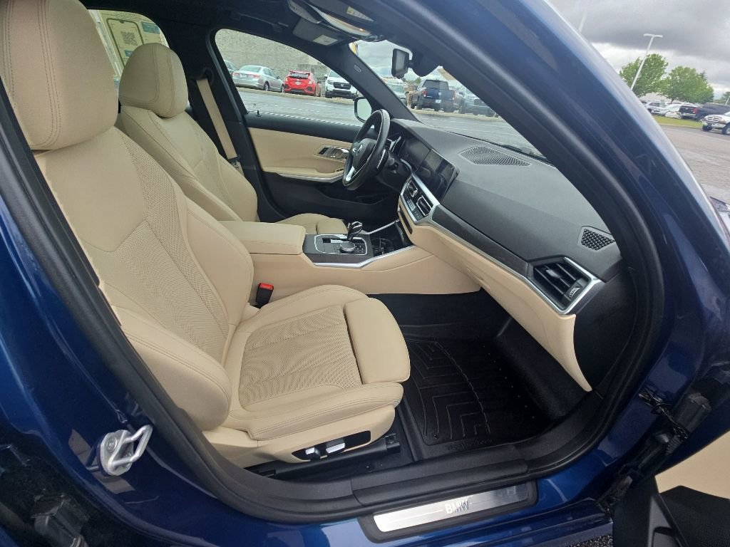 Used 2022 BMW 330i xDrive Sedan AWD/4WD image 33