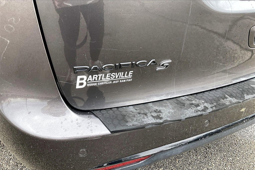 Used 2018 Chrysler Pacifica Limited w/ Advanced Safetytec Group image 13