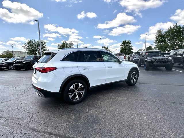 Used 2025 Mercedes-Benz GLC 350e 4MATIC image 10