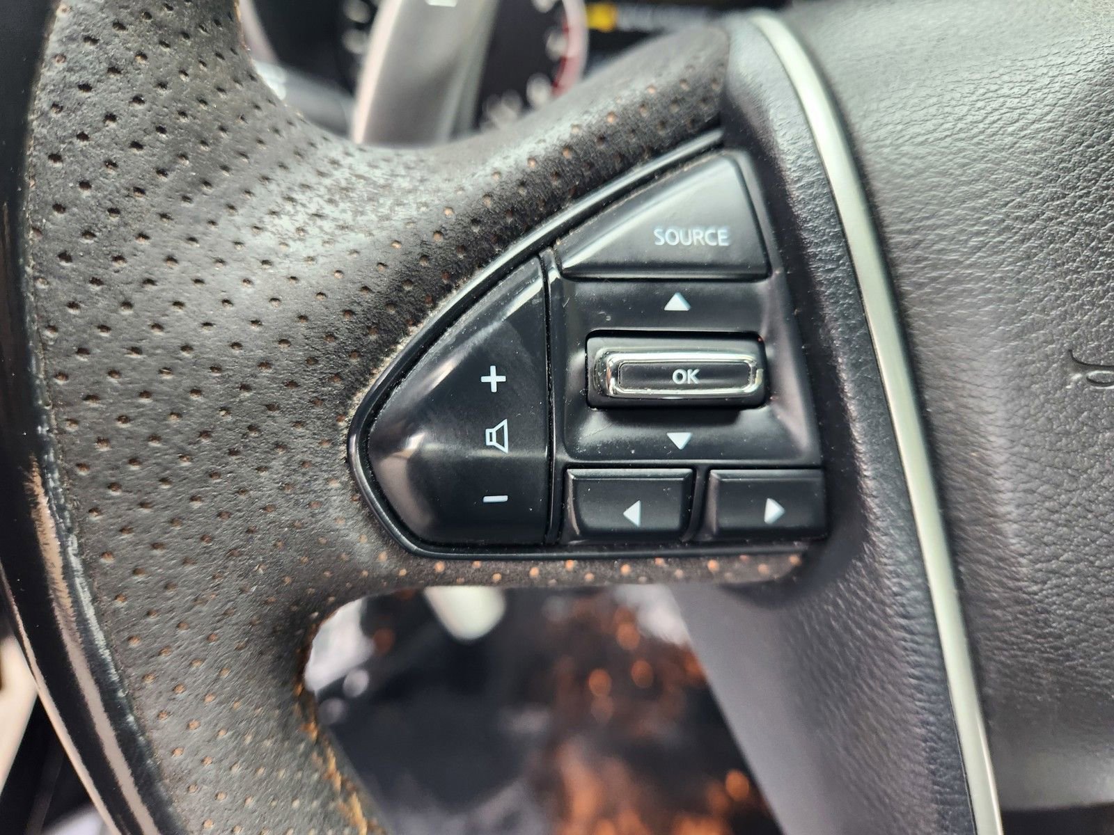Used 2023 Nissan Maxima SR w/ Sport Mat Group FWD image 37