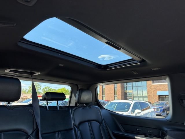 Used 2022 Jeep Wagoneer Series III w/ Premium Group I AWD/4WD image 22