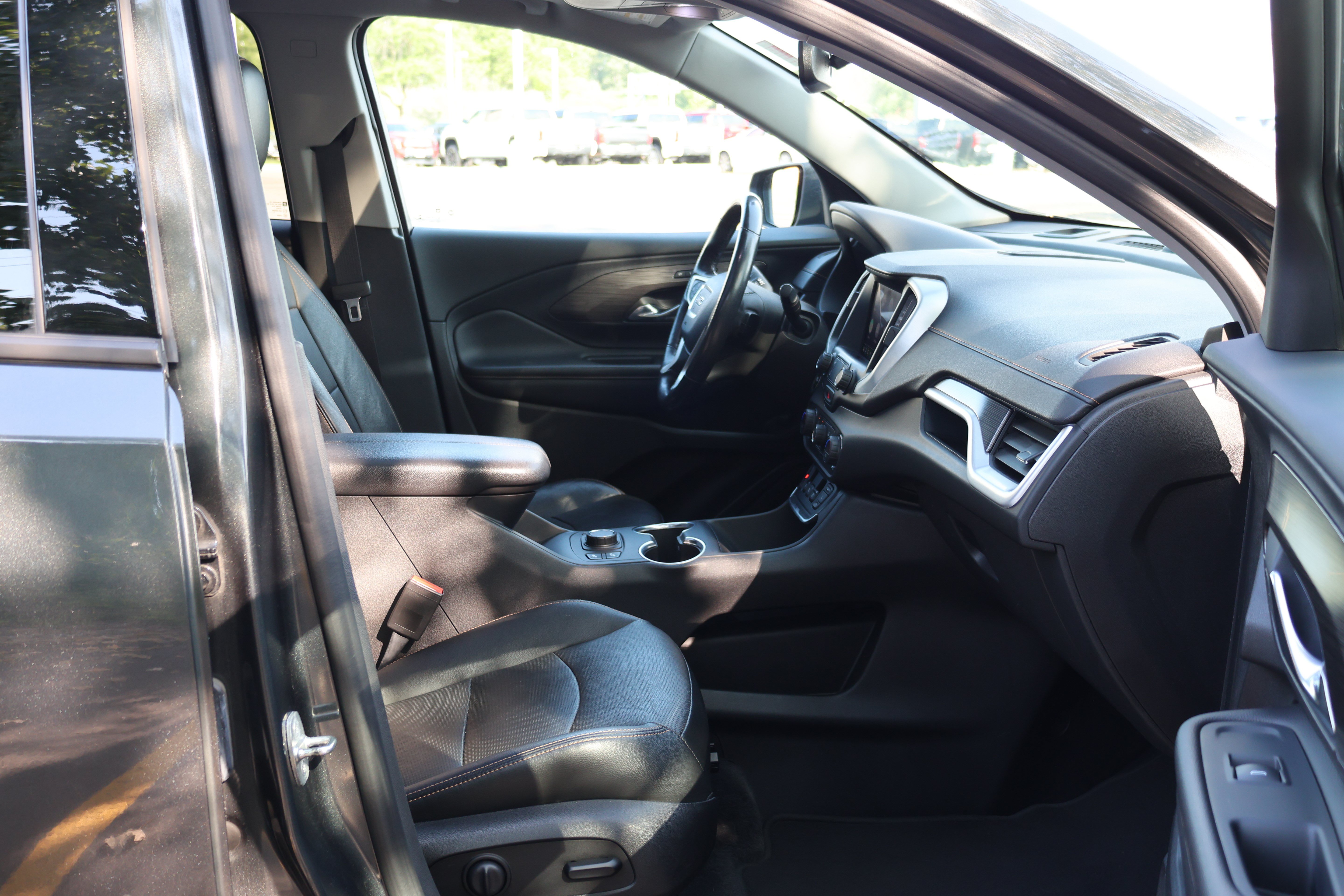 Used 2020 GMC Terrain SLT w/ Preferred Package AWD/4WD image 40