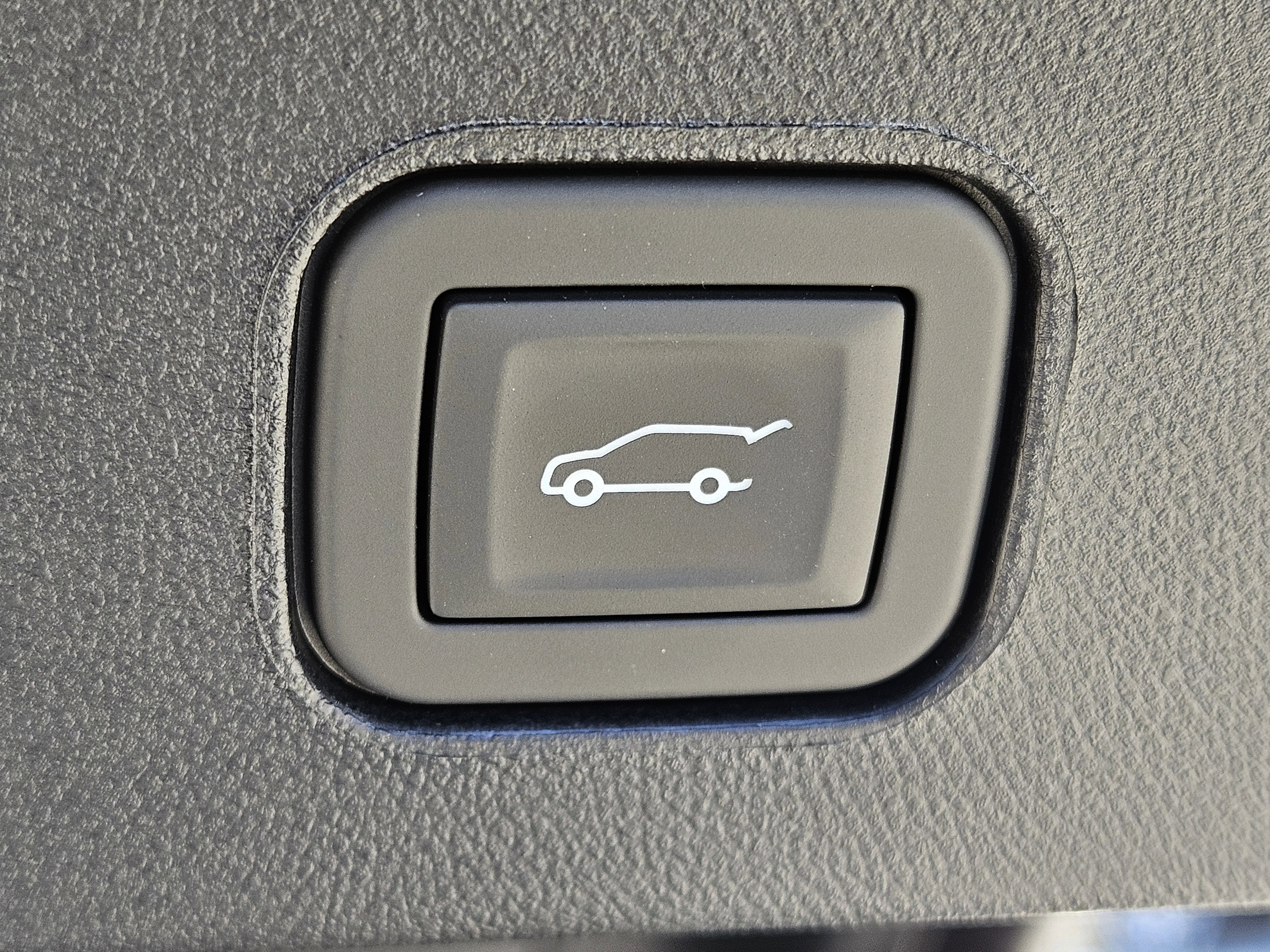 New 2026 Cadillac Lyriq V image 13