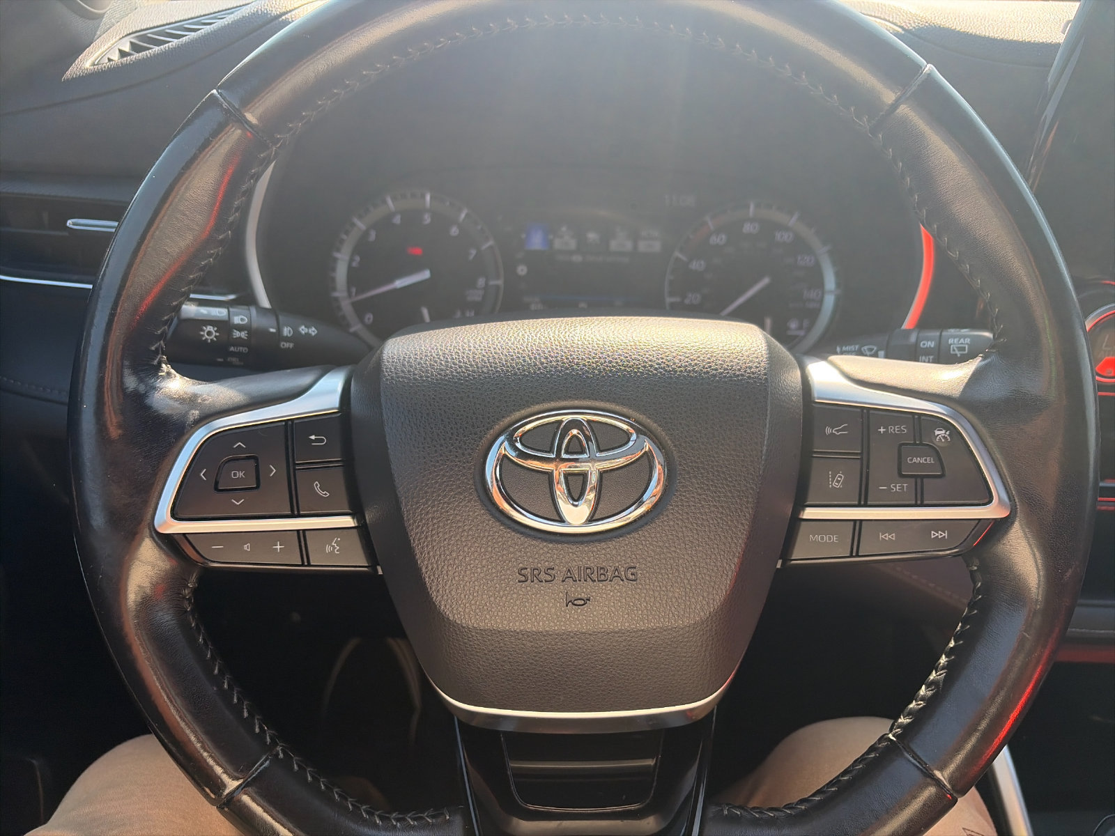 Used 2021 Toyota Highlander XSE AWD/4WD image 26