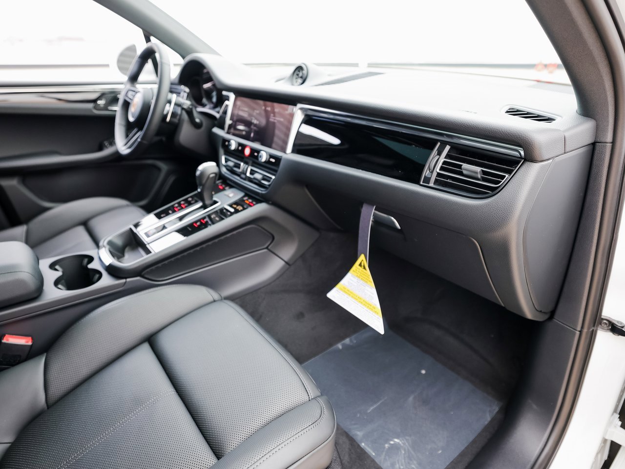 New 2026 Porsche Macan S image 27