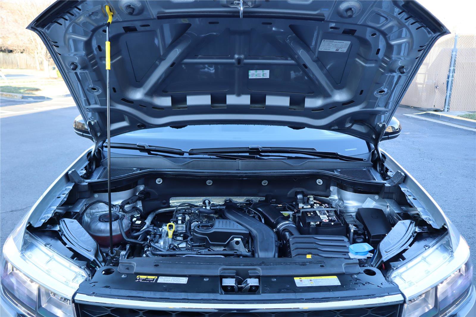 Certified 2023 Volkswagen Taos SE w/ Panoramic Sunroof Package image 10