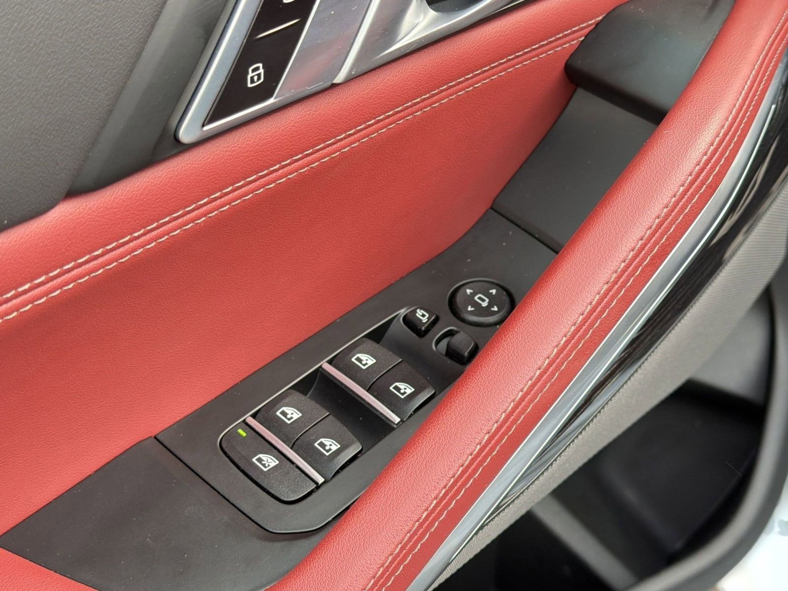 Used 2026 BMW X6 M60i AWD/4WD image 18