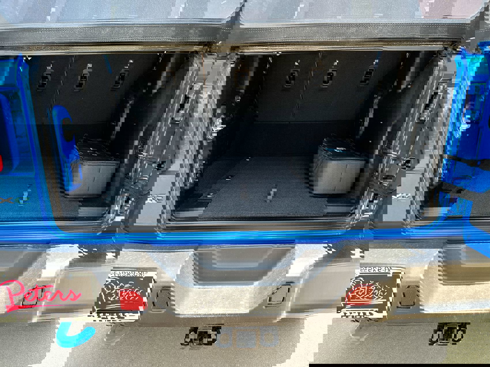 New 2023 Jeep Wrangler Sahara w/ Cold Weather Group image 22