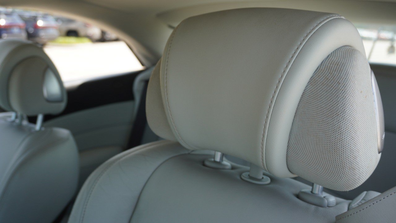Used 2010 INFINITI G37 Convertible w/ Premium Pkg RWD image 25