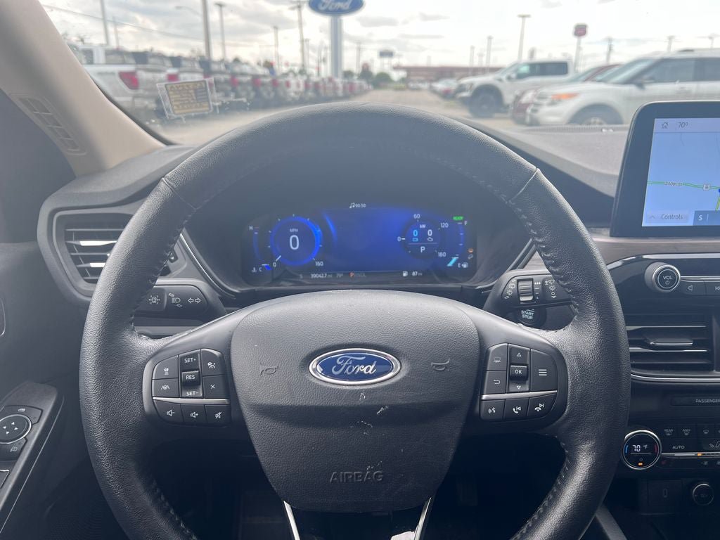 Certified 2020 Ford Escape Titanium FWD image 23