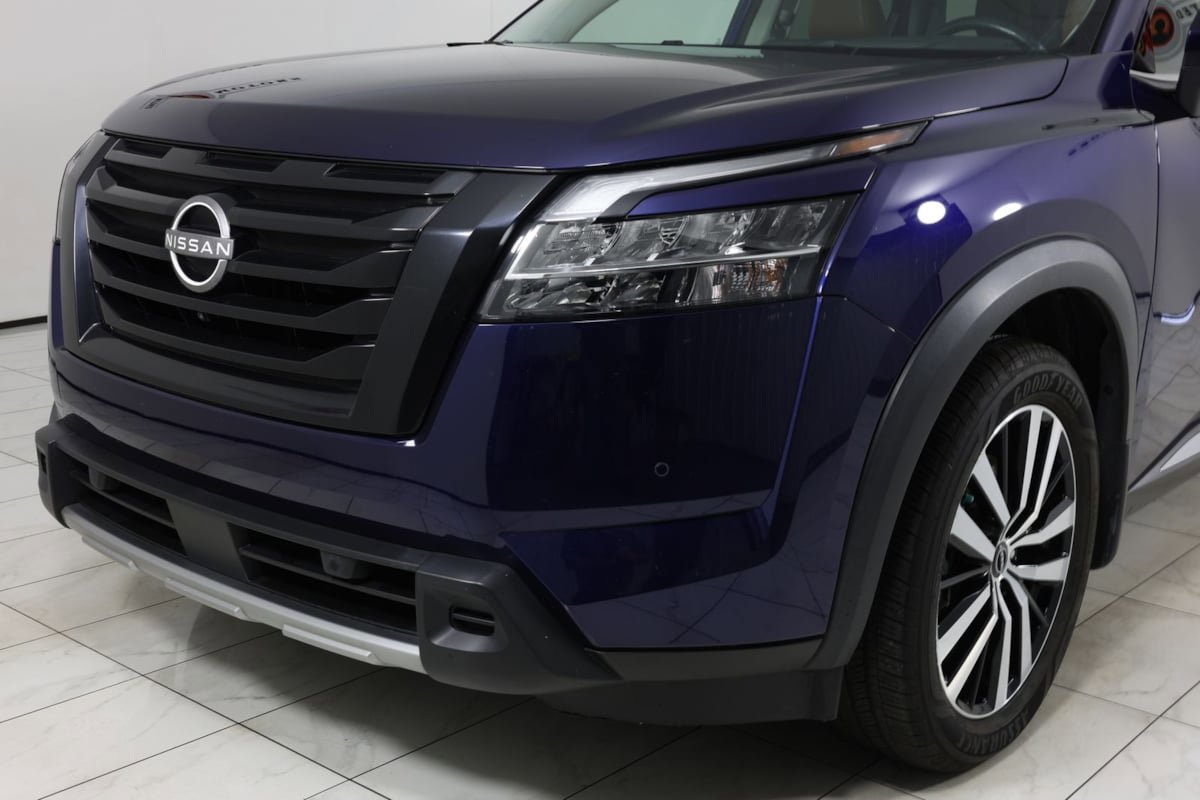 Used 2023 Nissan Pathfinder Platinum AWD/4WD image 51
