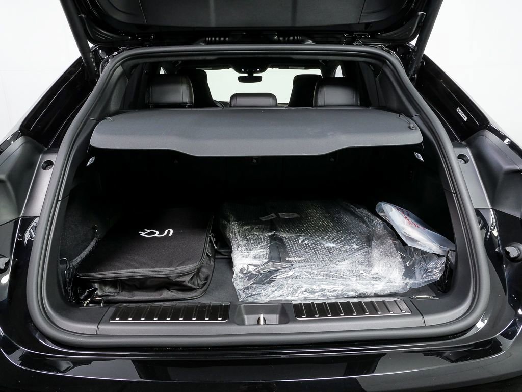 New 2026 Porsche Macan Turbo Electric image 33