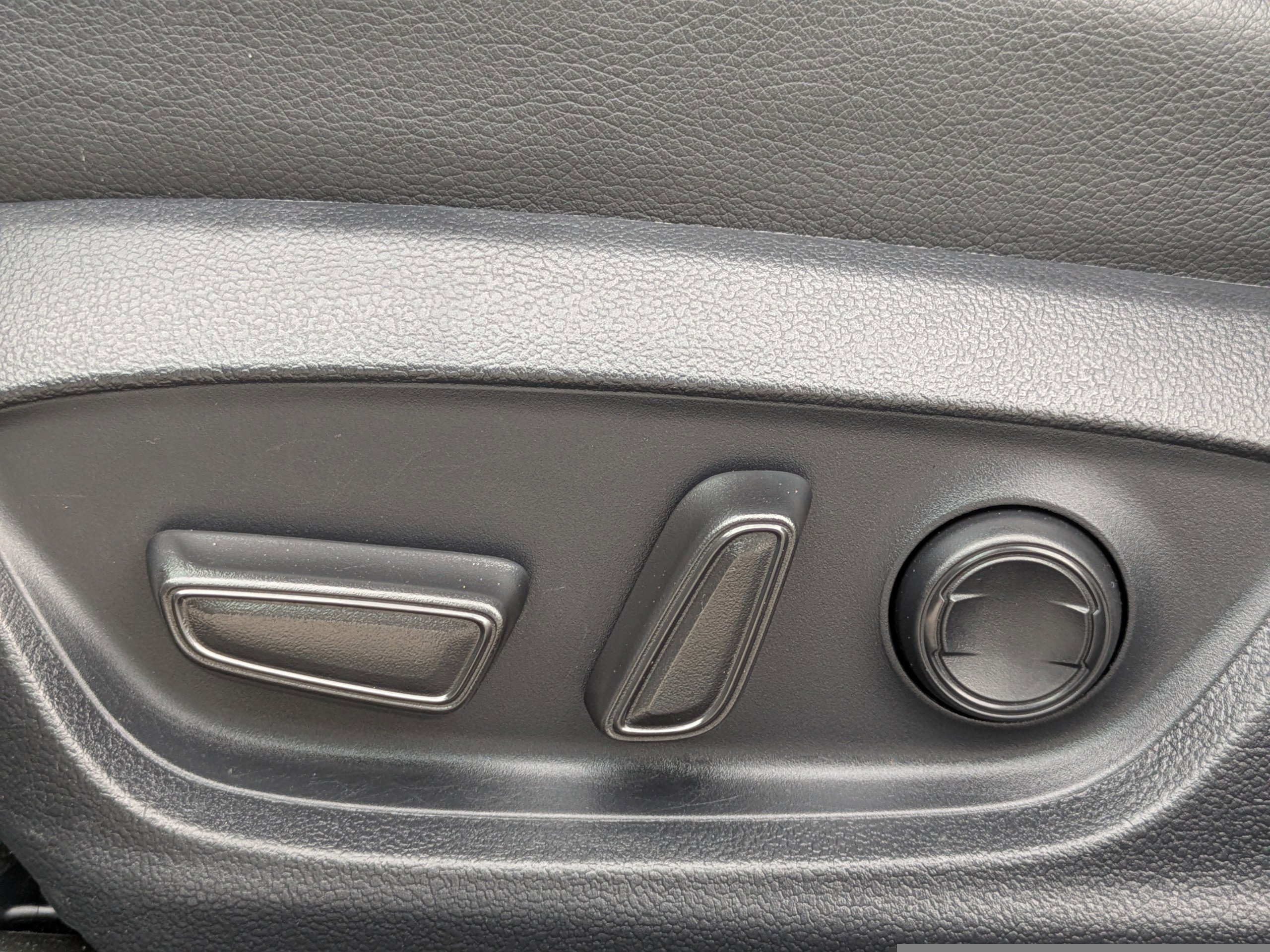 Used 2023 Toyota Camry SE image 20