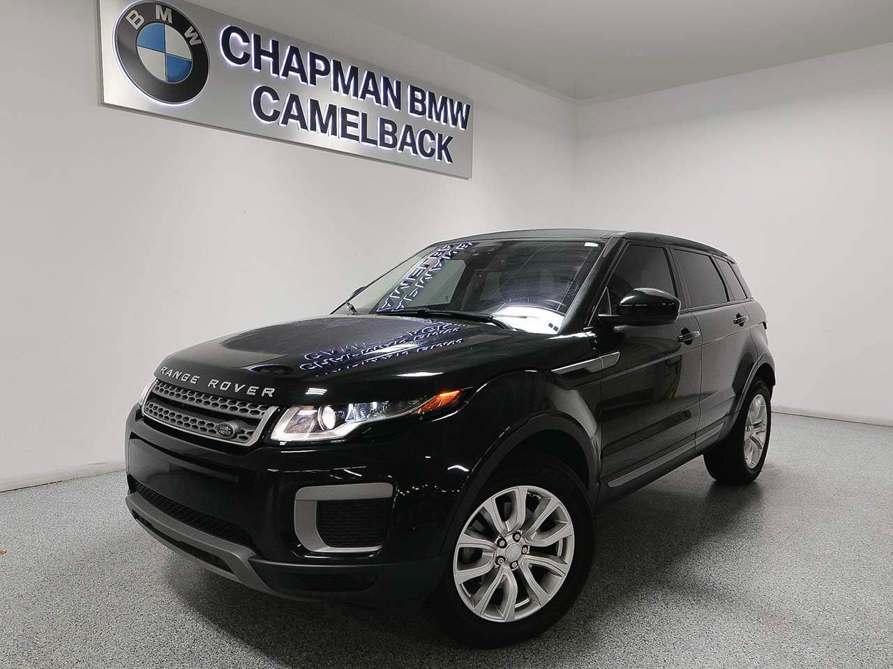 Used 2017 Land Rover Range Rover Evoque SE AWD/4WD image 1