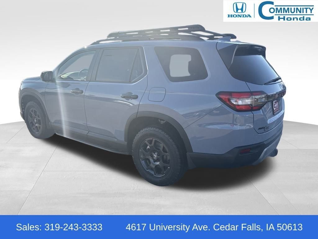 New 2026 Honda Pilot TrailSport image 3