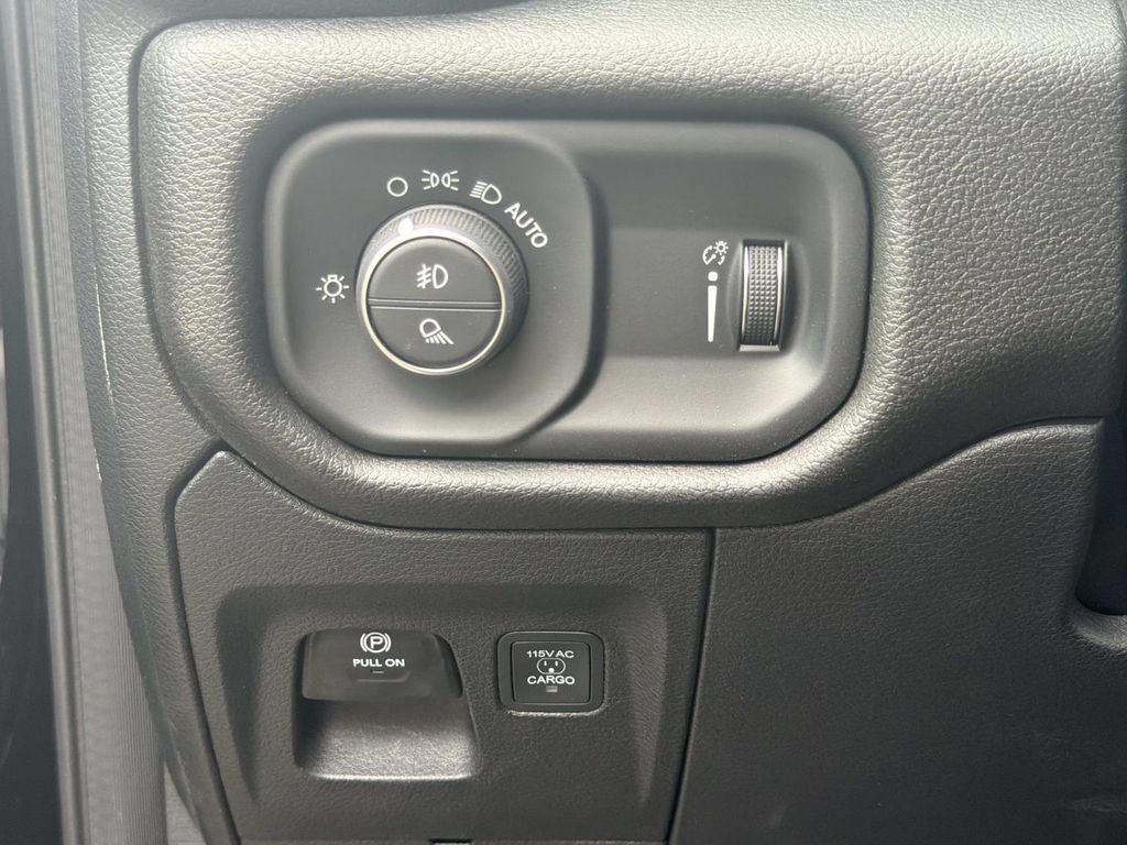 New 2026 RAM 1500 Warlock AWD/4WD image 10