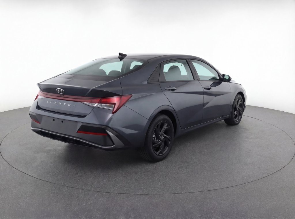 New 2026 Hyundai Elantra SEL Sport FWD image 4