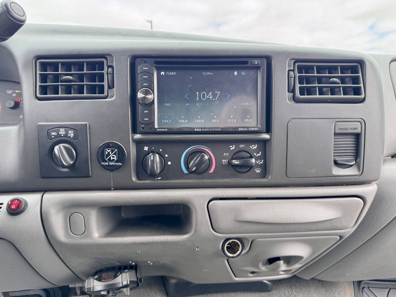 Used 2004 Ford F250 Lariat AWD/4WD image 11