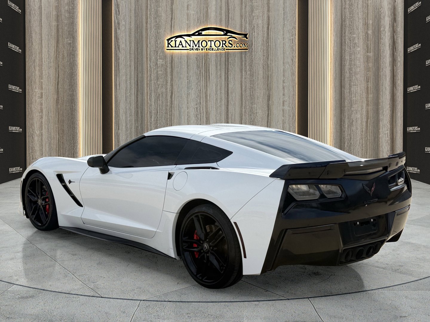 Used 2017 Chevrolet Corvette Z51 1LT w/ Carbon Flash Badge Package image 7