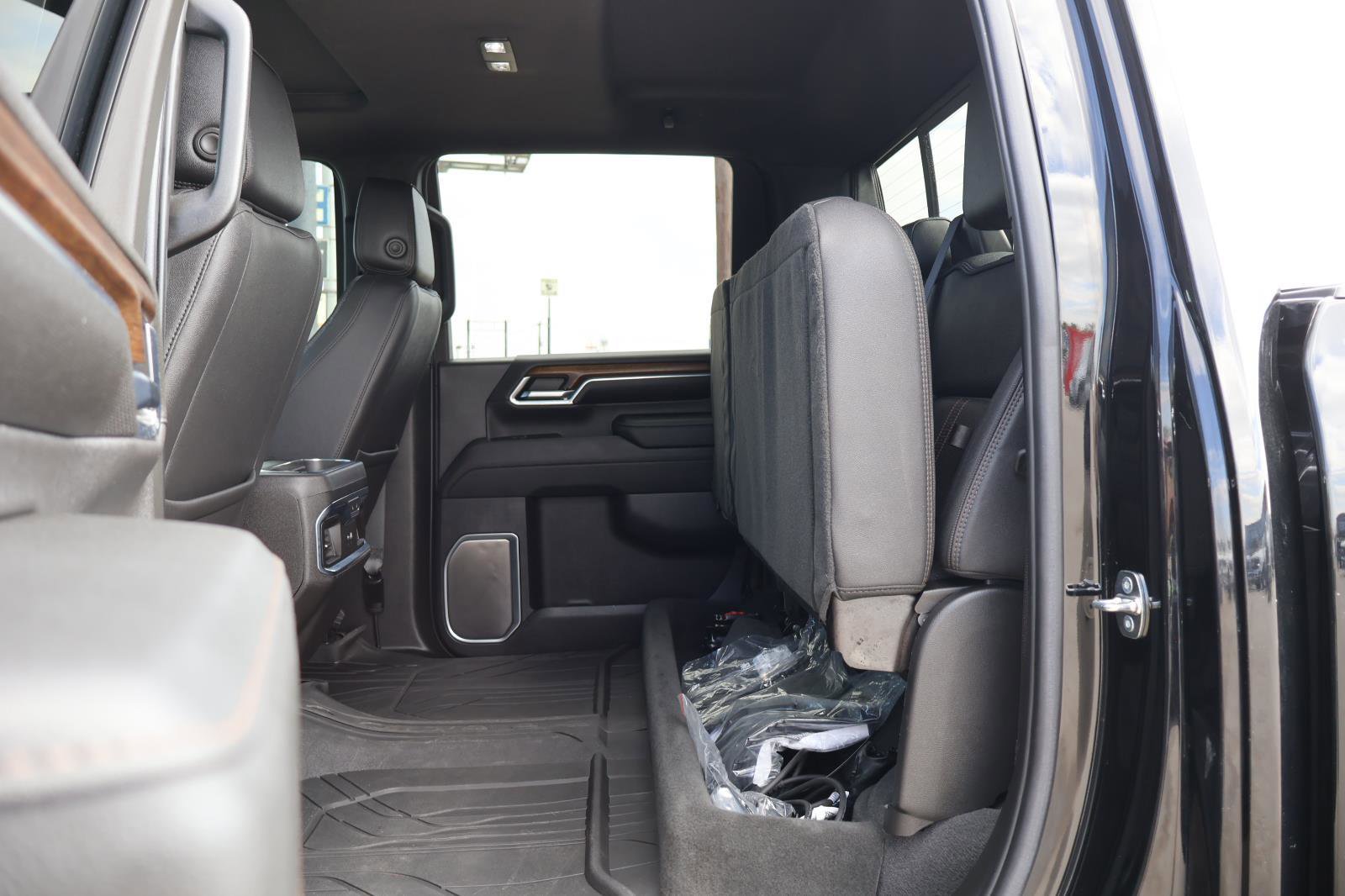 Used 2024 Chevrolet Silverado 2500 High Country w/ High Country Premium Package image 32