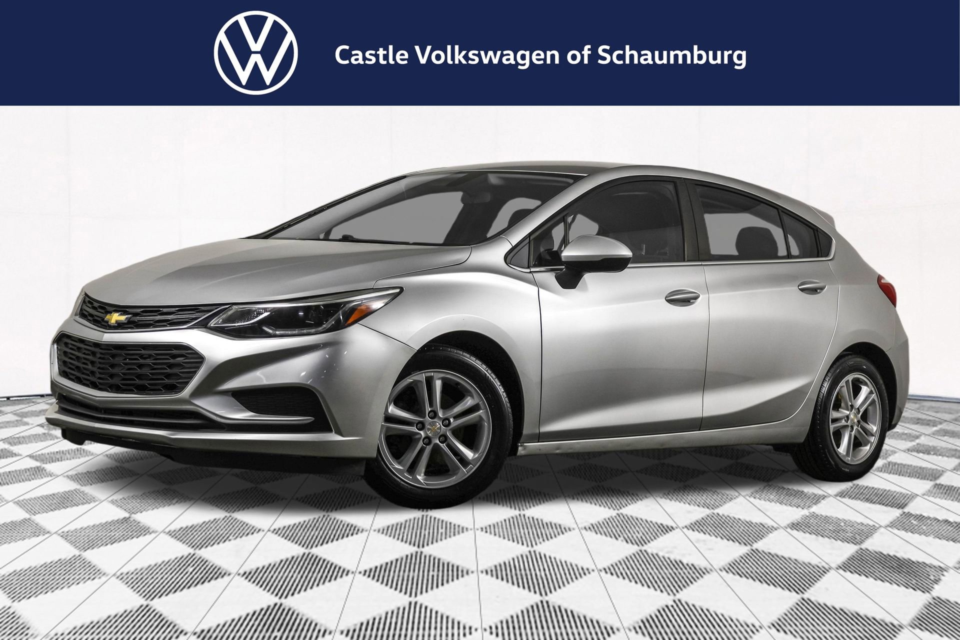 Used 2017 Chevrolet Cruze LT image 1