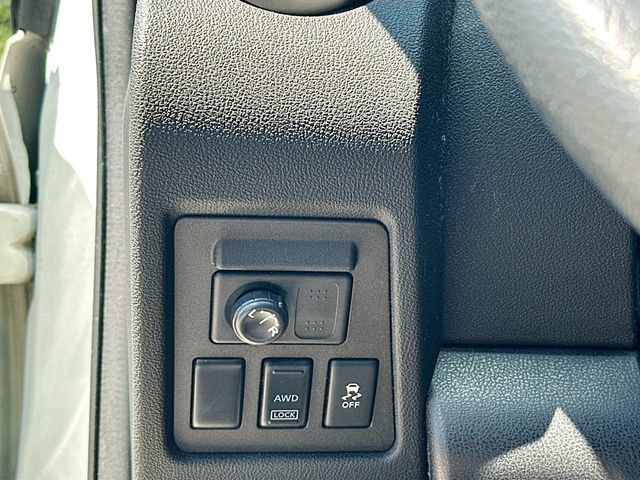 Used 2014 Nissan Rogue S w/ Convenience Package AWD/4WD image 11