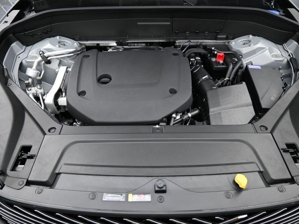 New 2026 Volvo XC90 B6 Plus w/ Protection Package Premier image 5