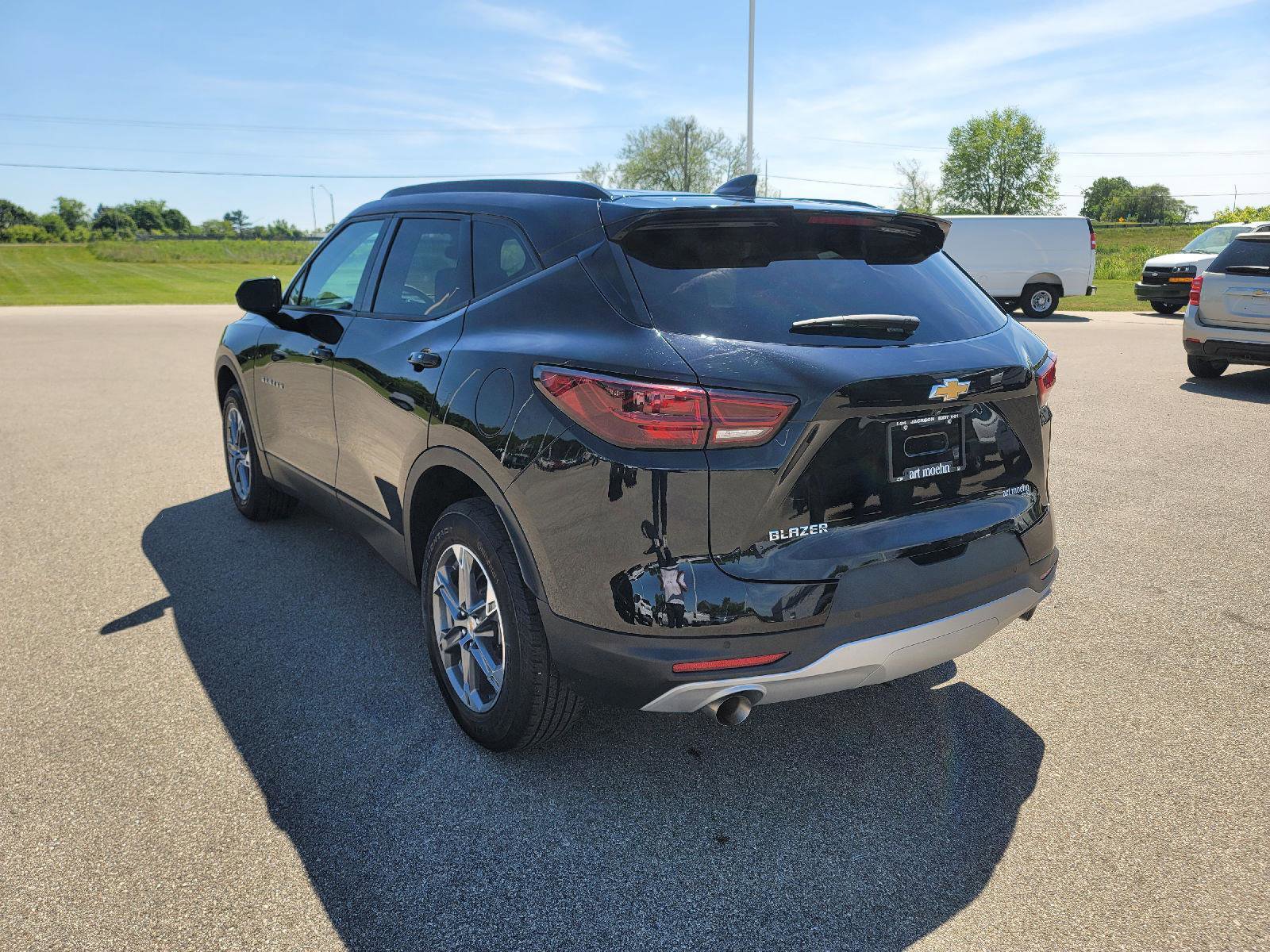 Used 2024 Chevrolet Blazer LT w/ Convenience Package FWD image 3