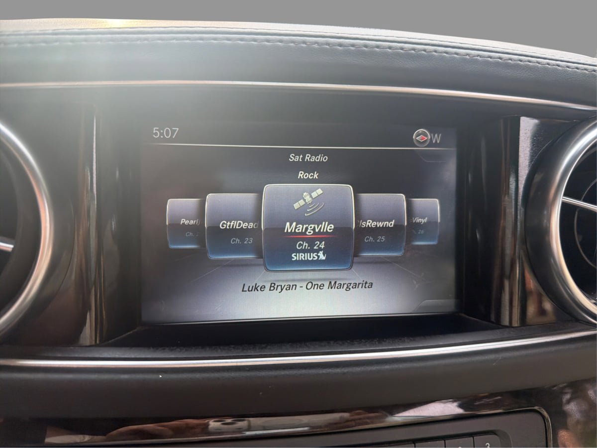 Used 2017 Mercedes-Benz SL 550 image 40