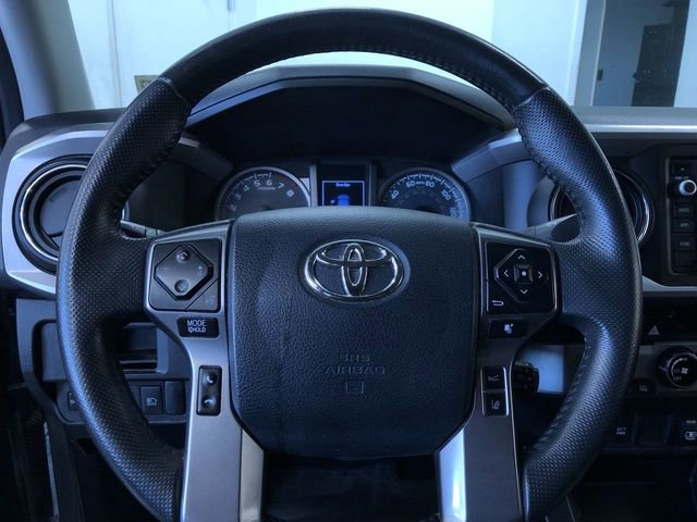Used 2018 Toyota Tacoma SR5 AWD/4WD image 19