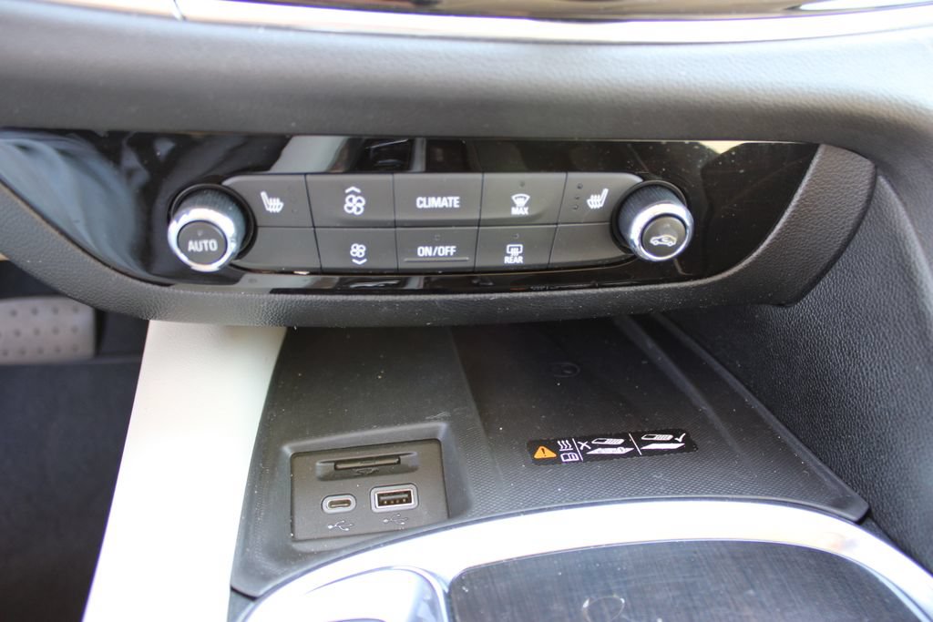 Certified 2023 Buick Enclave Essence w/ Experience Buick Package AWD/4WD image 21