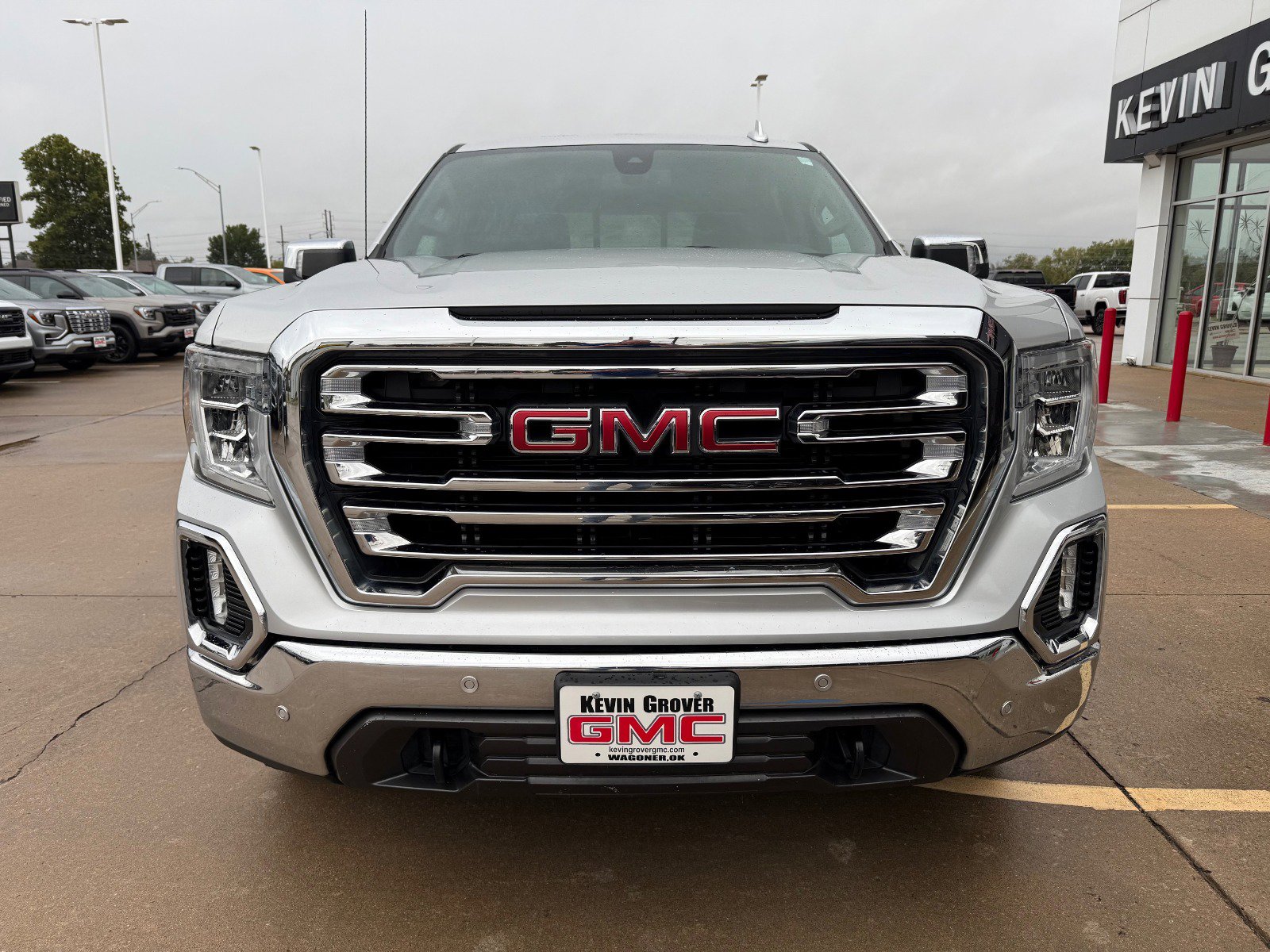Used 2020 GMC Sierra 1500 SLT image 2