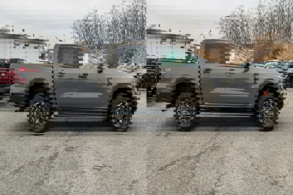 New 2025 Ford Ranger XLT w/ FX4 Off-Road Package image 2