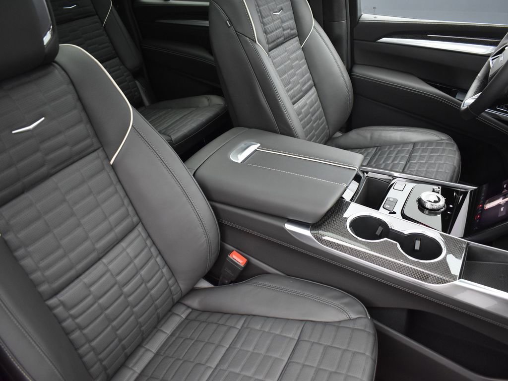 Certified 2026 Cadillac Escalade ESV V w/ LPO, ONYX Package image 38