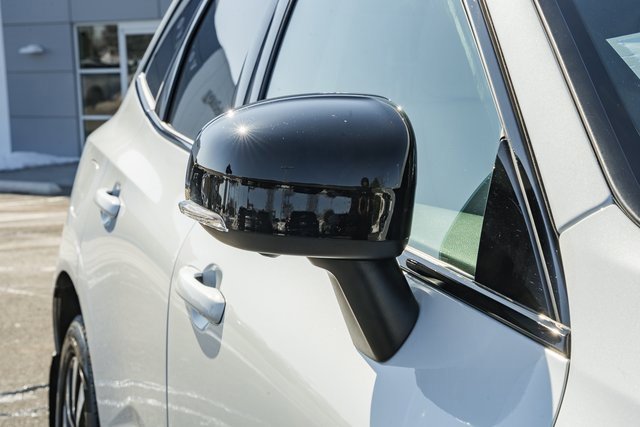 Certified 2024 Volvo XC60 B5 Plus w/ Climate Package image 16