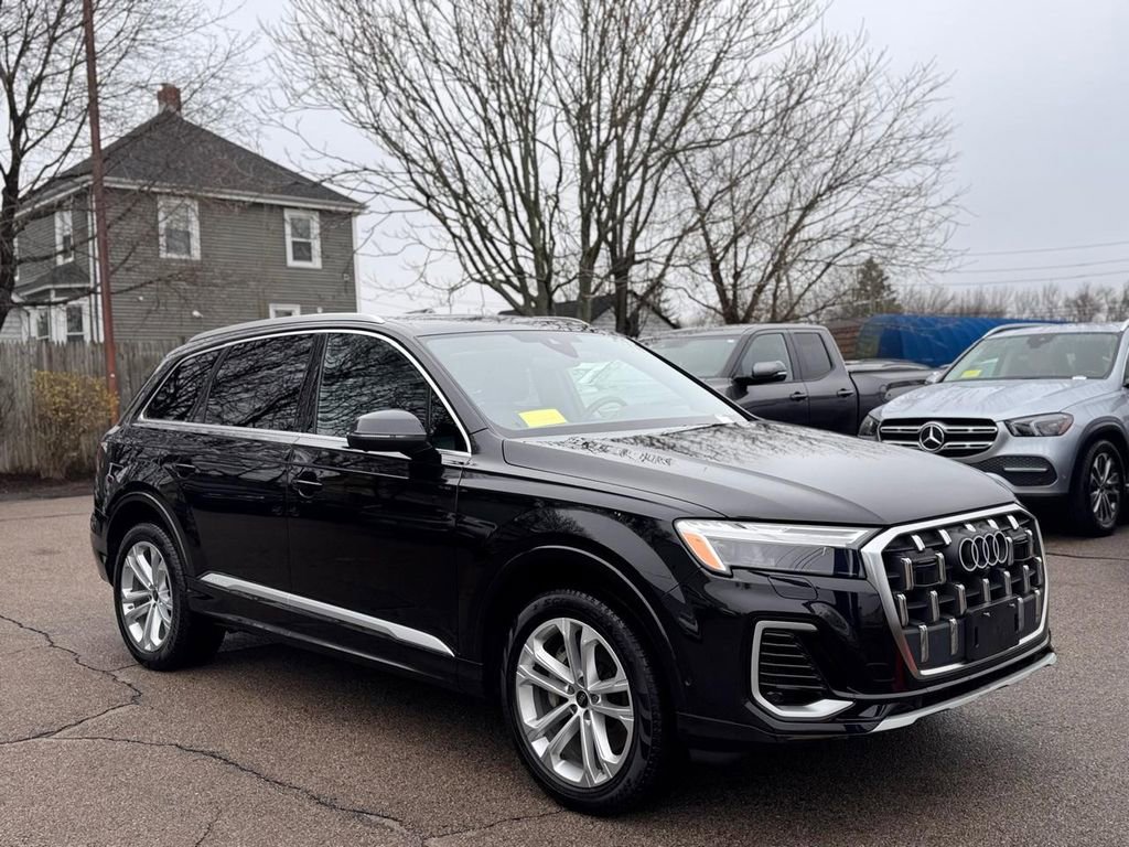 Used 2025 Audi Q7 3.0T Premium Plus image 8